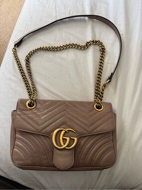 Gucci Shoulder Bag in Taupe with Gold Hardware